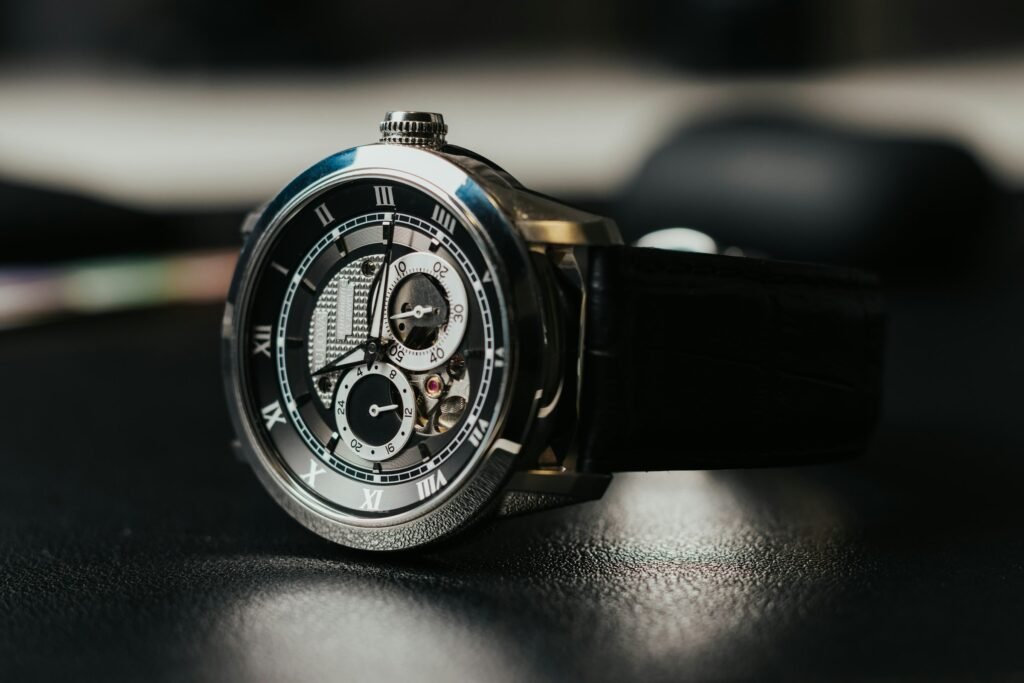 Best Watch Winder for Automatic Watches (2026): 7 Quiet Picks and a Gift Guide for Him