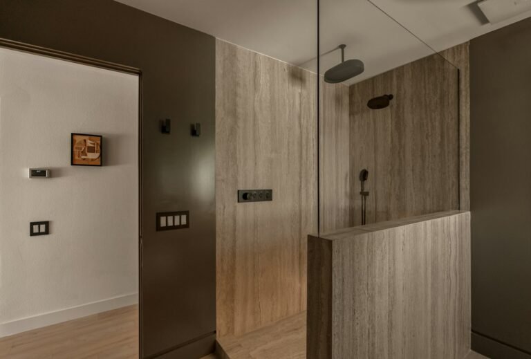 Walk-in shower