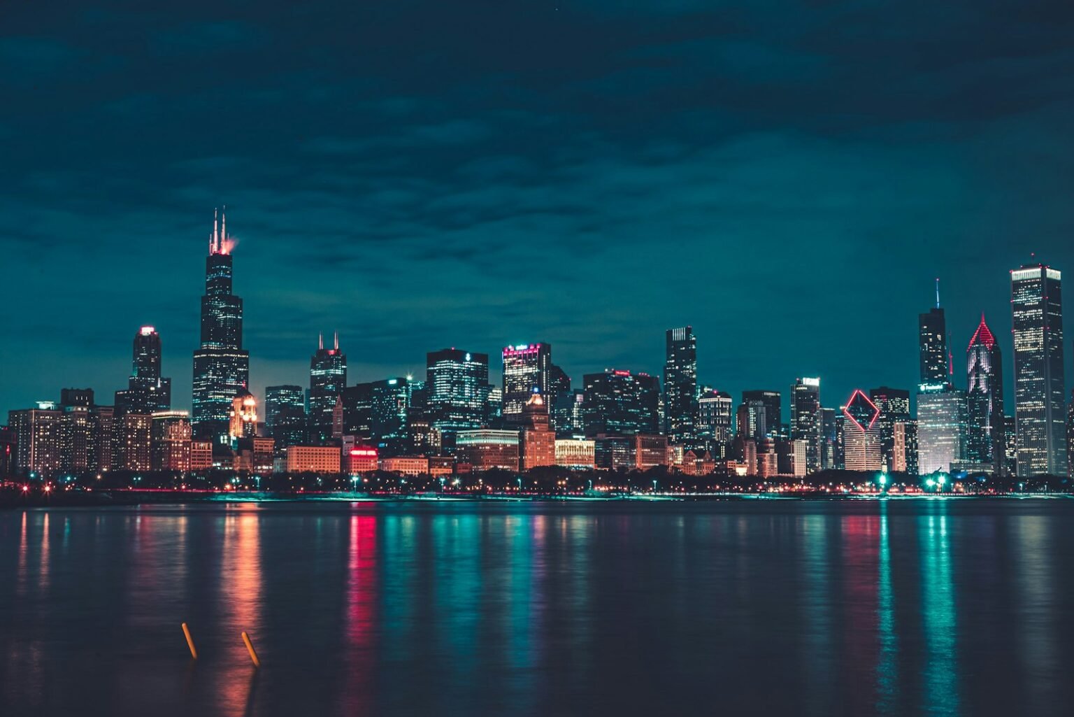 Average rent in Chicago – Chicago skyline at night