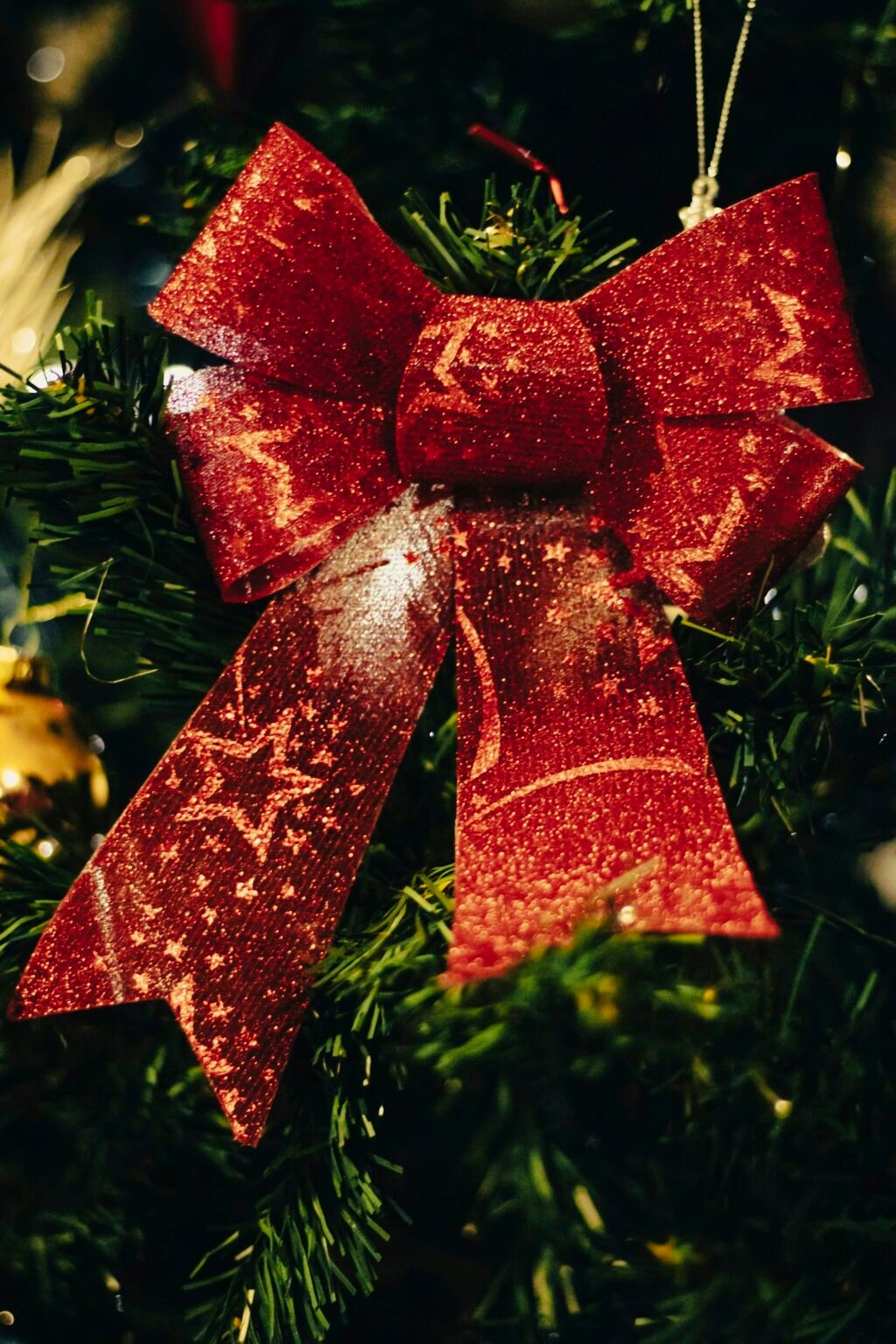 Red bow on a Christmas tree